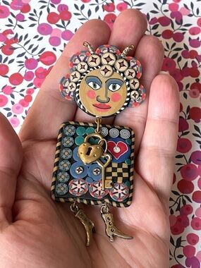 Fabulous signed articulated lady woman brooch polymer clay (?) wearable art